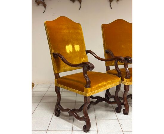 Pair of ram's bone thrones. Lombardy, late 17th century