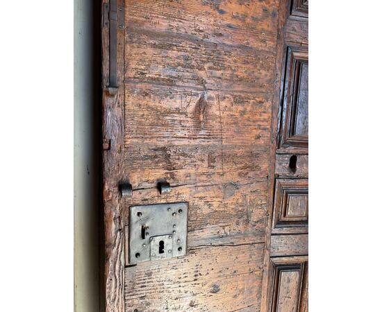 PTCI570 - Walnut door, two leaves, 15th/16th century, opening size cm W 99 x H 192
