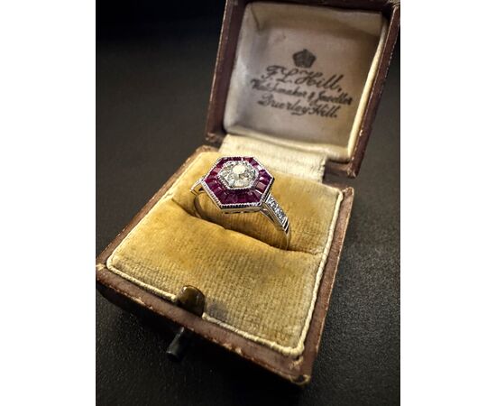 Anello  con  Rubini  e  Diamanti