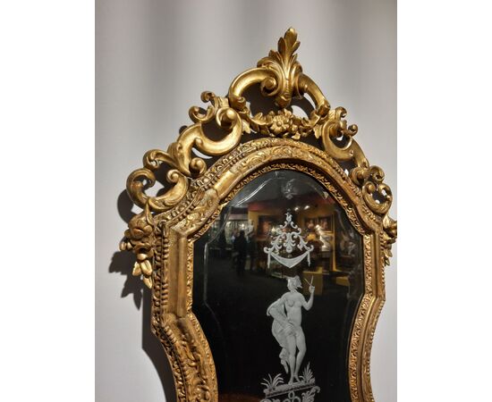 Carved and gilded Venetian mirror     