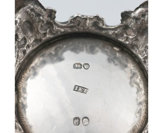 Coppia di zuccheriere con coperchi in argento sterling Regina Vittoria, J E Terrey & Co (John Edward Terry), Londra, 1840