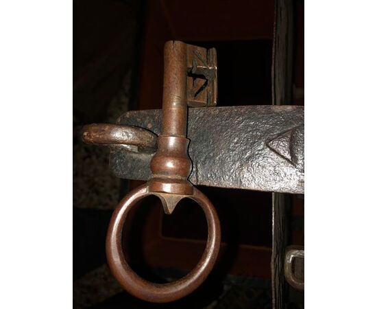 Cassapanca in ferro battuto del XVII secolo