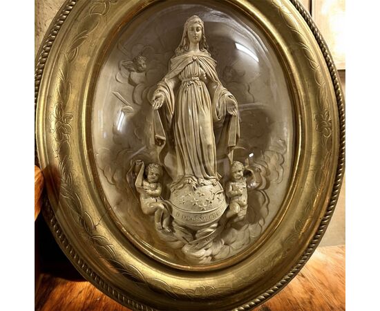 Altorilievo in schiuma di mare (silicato idrato di magnesio, calcite) - Luigi Filippo.