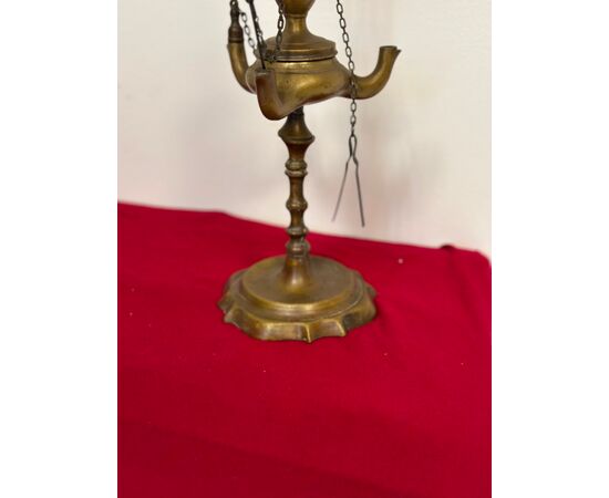 Pair of Florentine bronze oil lamps, early 18th century