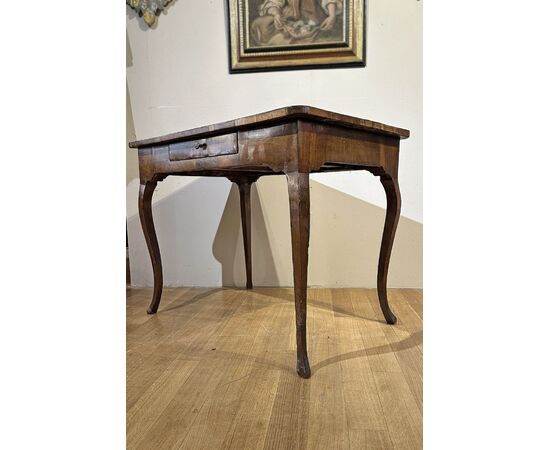 LOUIS XV INLAID WRITING TABLE, MID-18TH CENTURY