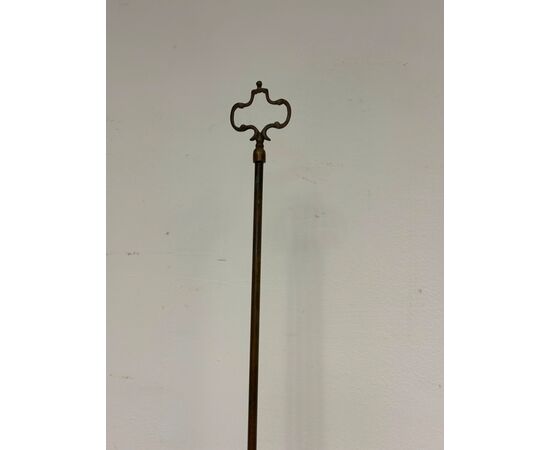 Pair of Florentine bronze oil lamps, early 18th century