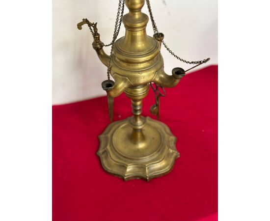 Pair of Florentine bronze oil lamps, early 18th century