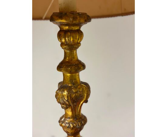 Torcera in legno intagliato e dorato Luigi XVI fine 700