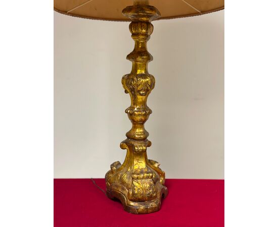 Torcera in legno intagliato e dorato Luigi XVI fine 700