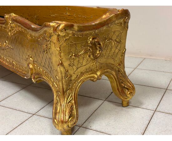 Fioriera in legno intagliato e dorato primi 800