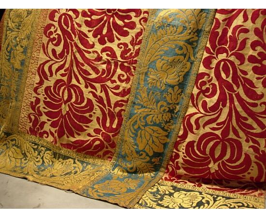 Tessuto antico in broccatello di seta. Lucca '600