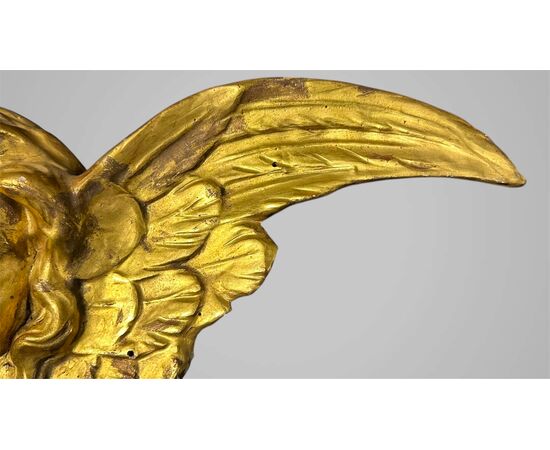 Coppia di cherubini alati in legno dorato – XVIII/ XIX secolo