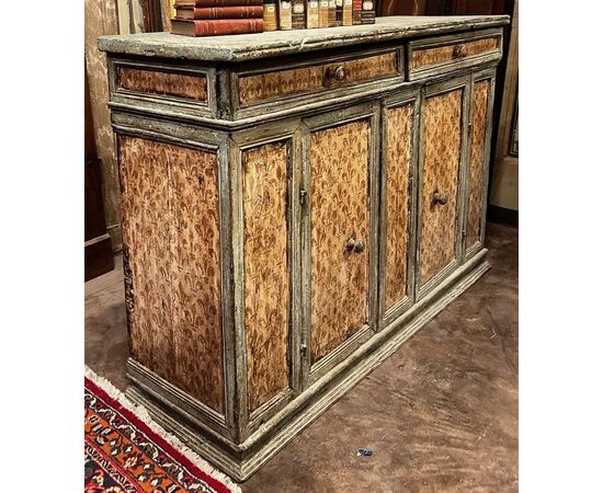 ARM261 - Antica credenza laccata, epoca '700, misure cm L 145 x H 100 x P 47