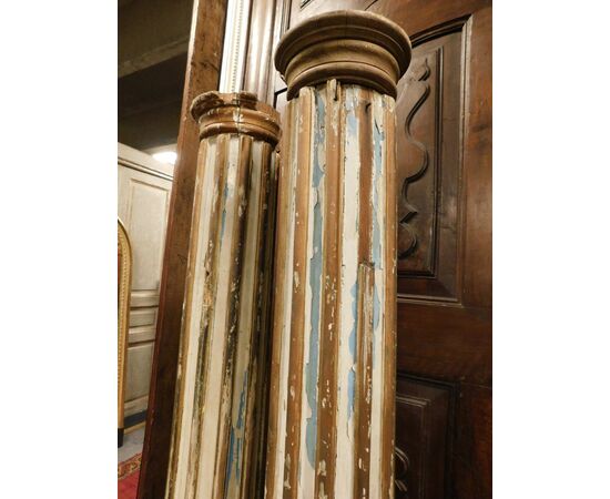dars344 - n. 2 colonne in legno, mis. cm 25 x cm 196 h