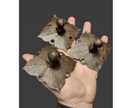 6 Large wrought iron nails in 2 parts, 17th-18th century