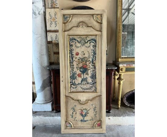 
Porta siciliana laccata e dipinta del XIX secolo