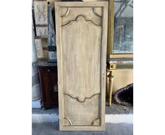 
Porta siciliana laccata e dipinta del XIX secolo