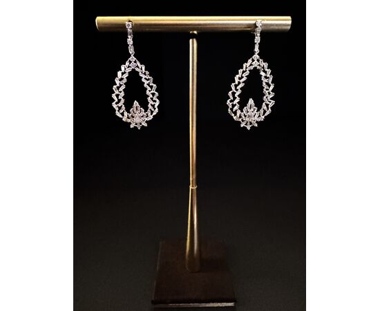 Orecchini  a  goccia  con  Diamanti