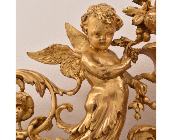 SPECCHIO ANTICO CON FIORI E PUTTI, SPECCHIERA ANTICA LUIGI FILIPPO, CORNICE DORATA, XIX SECOLO. (SPCP197)