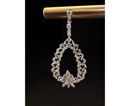 Orecchini  a  goccia  con  Diamanti