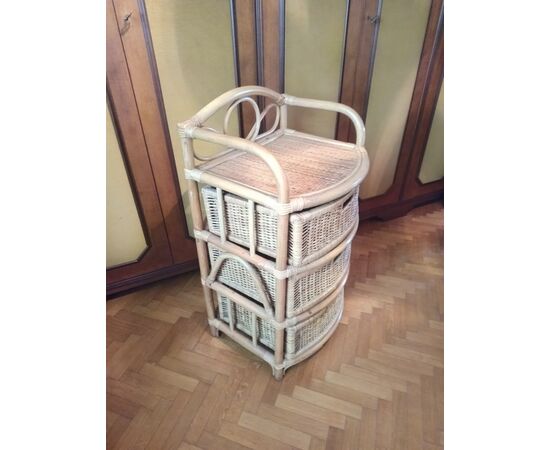Cassettiera in rattan a tre cassetti