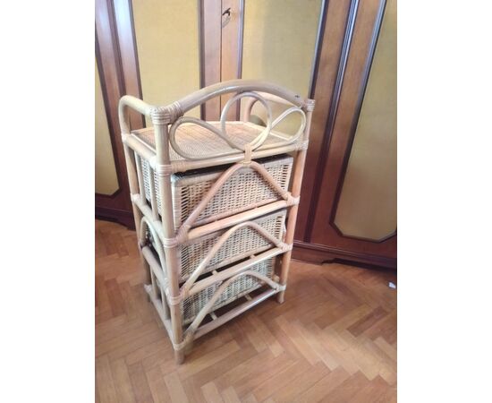 Cassettiera in rattan a tre cassetti