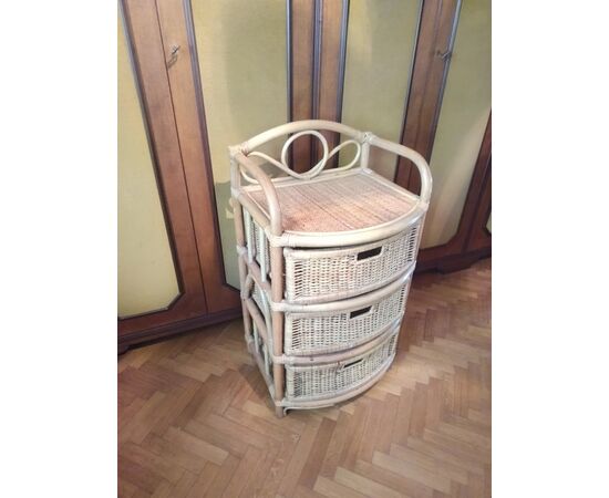 Cassettiera in rattan a tre cassetti