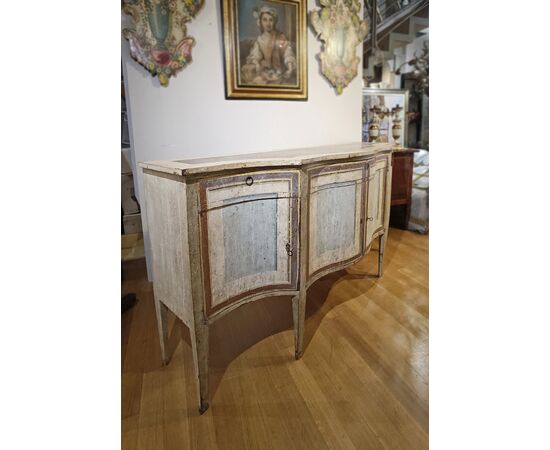 CREDENZA LACCATA IN STILE NEOCLASSICO META’ XIX SECOLO