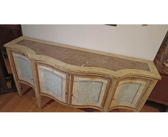 CREDENZA LACCATA IN STILE NEOCLASSICO META’ XIX SECOLO