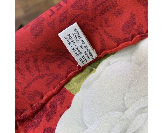 CHANEL Foulard Vintage in Seta Col. Rosso Camelia