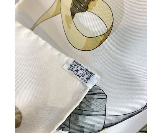 HERMES Foulard Vintage in Seta Col. Bianco Ferronnerie