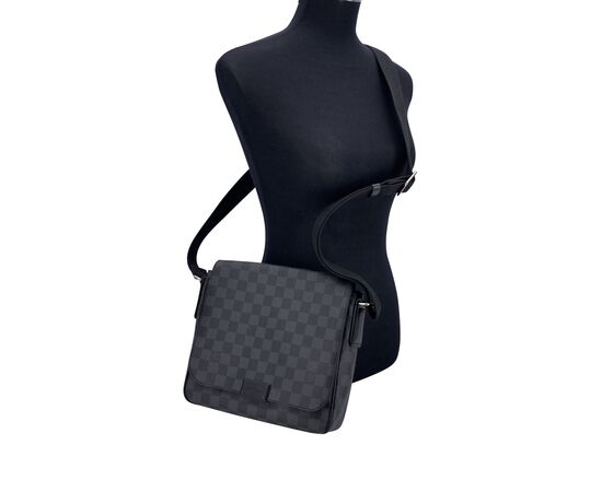 LOUIS VUITTON Borsa a Tracolla in Tela Col. Nero District M