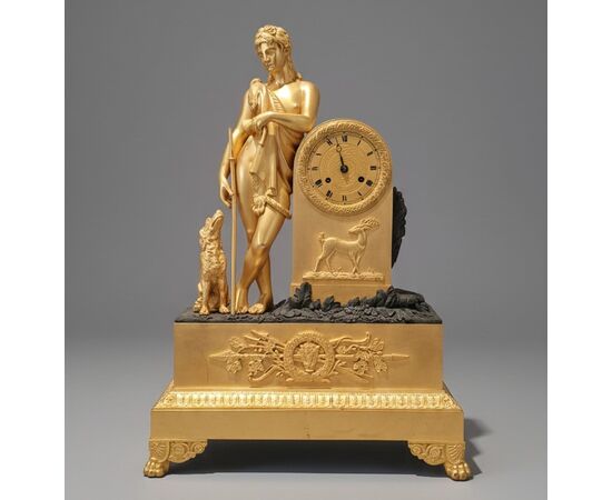 "DIANA THE HUNTRESS" - GILDED BRONZE MANTEL CLOCK - CHARLES X