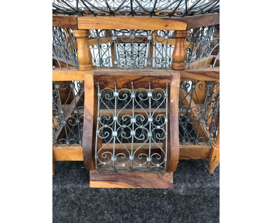 Bird cage in metal and wood     