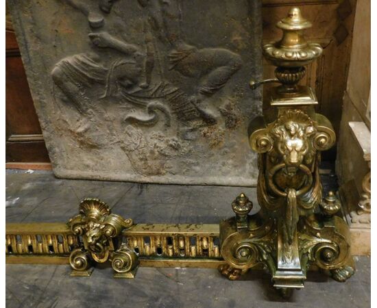 al166 -  paracenere in bronzo con leoni, cm 120 x h 50