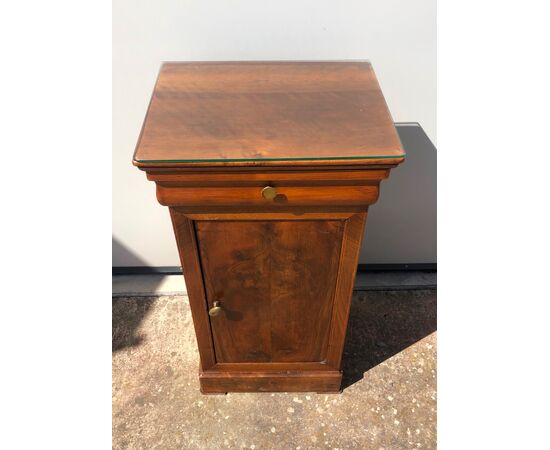 Walnut bedside table with drawer and shelf Italia.     