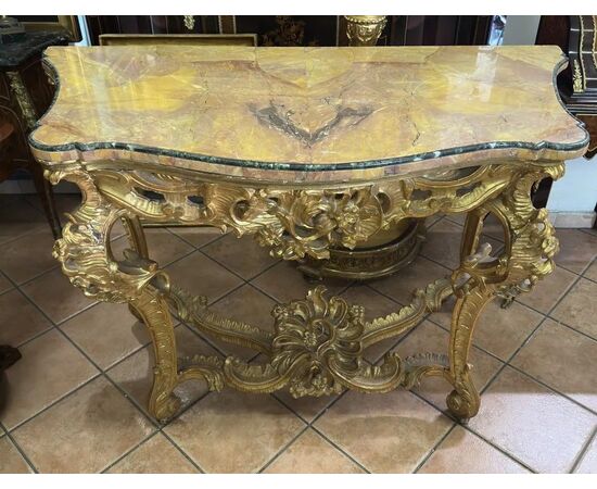 
Consolle Luigi XV Romana in Legno Dorato e Marmo Giallo Antico