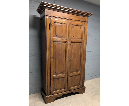 Bella dispensa in abete poco profonda – XVIII secolo