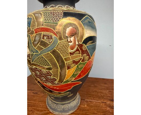 Antico vaso Giappone Satsuma '900 con personaggi, 38x25cm