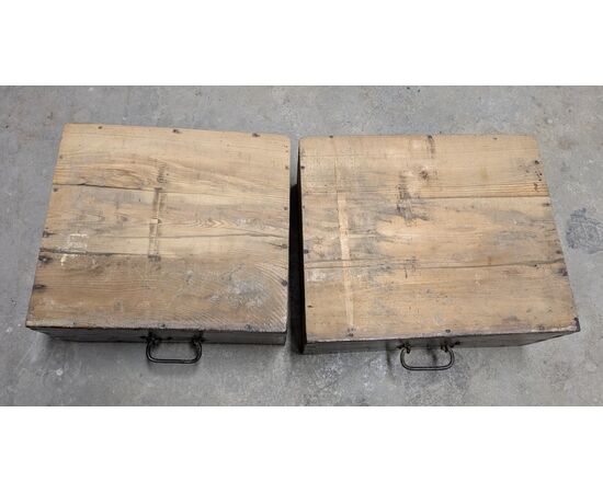 Bella dispensa in abete poco profonda – XVIII secolo