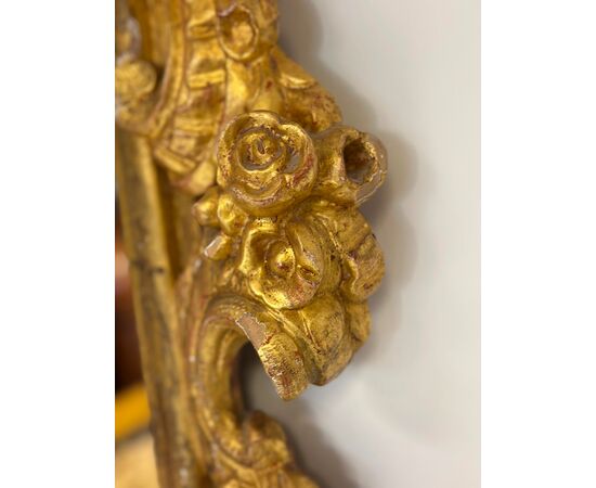 Specchiera emiliana in legno intagliato e dorato Barocco XVII secolo