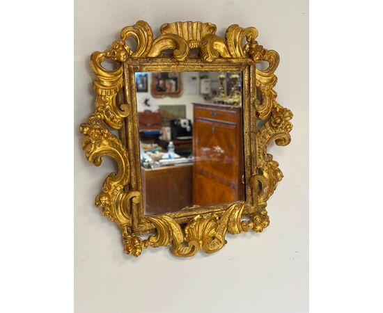 Specchiera emiliana in legno intagliato e dorato Barocco XVII secolo