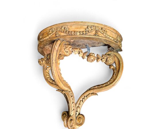 Pair of drop-shaped consoles