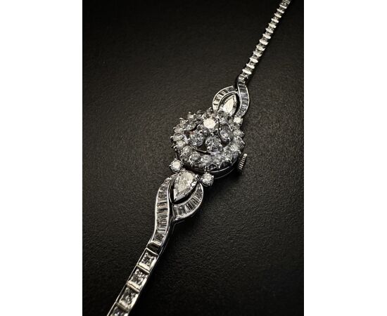 Bracciale  con  orologio  a  scomparsa  firmato  LONGINES