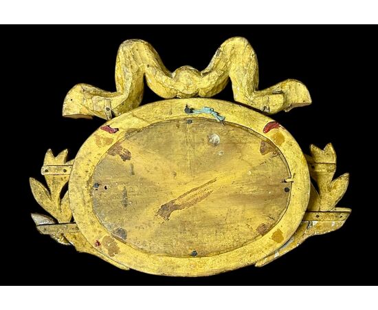 Small gilded wooden oval mirror with bow - Italy, late 18th / early 19th century