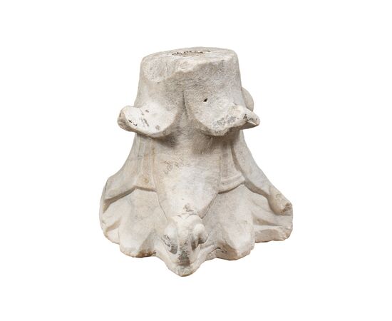 Capitello in pietra scolpita. Italia, XVI-XVII secolo.