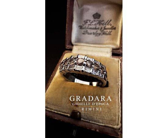 Fedina  con  Diamanti  Brown  e  Baguette 