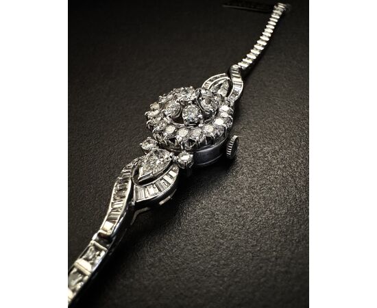 Bracciale  con  orologio  a  scomparsa  firmato  LONGINES