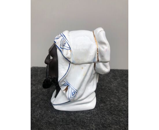 Earthenware snuffbox depicting an Arabian head. Laveno Ceramic Company.     