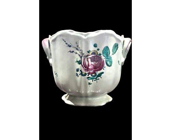 Vaso cachepot in maiolica con decoro alla rosa.Finck.Bologna.